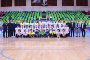 بازدید رئیس فدراسیون هندبال از اردوی تیم های ملی نوجوانان ساحلی و سالنی در بوشهر